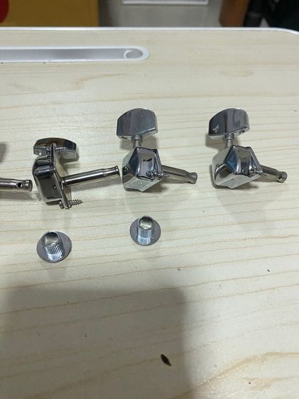 ลูกบิดกีต้าร์โปร่งแบบมีฝาครอบโครเมียม รูปที่ 7