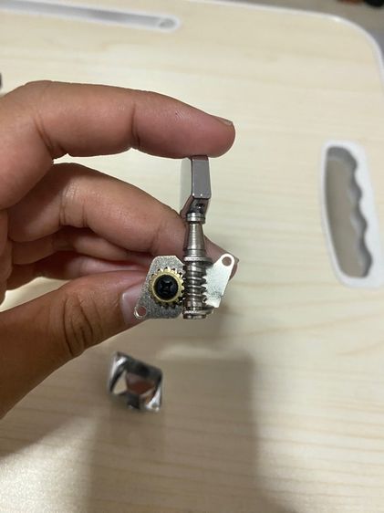 ลูกบิดกีต้าร์โปร่งแบบมีฝาครอบโครเมียม รูปที่ 4