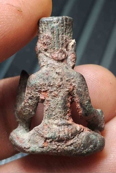 พระวิษณุศิลปะทวารวดีกรุศรีมโหสถ ปราจีนบุรี รูปที่ 2