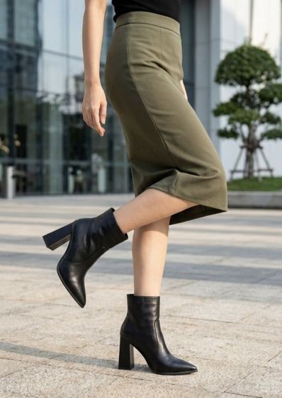 ​บูทส้นสูง 4 นิ้ว ทรงแม่ชม 🖤
ใครหาบู้ทใส่ไปเที่ยวหรือใส่ออกงานแนะนำคู่นี้เลยค่ะ หัวแหลมช่วยให้ดูเพรียว ไซส์เล็กหายาก รูปที่ 2