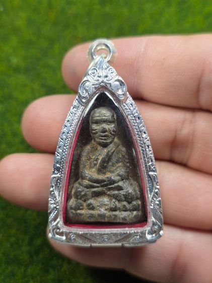 พระหลวงปู่ทวดเนื้อว่านเก่าๆ