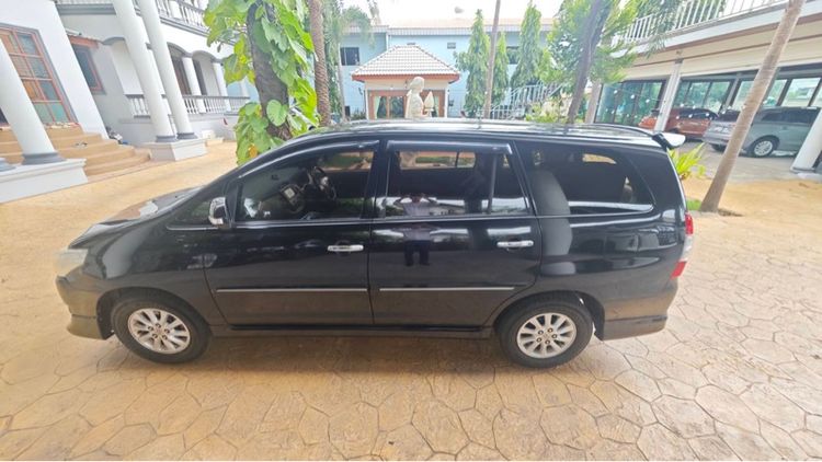 Toyota Innova 2013 2.0 V Utility-car เบนซิน LPG เกียร์อัตโนมัติ ดำ รูปที่ 2