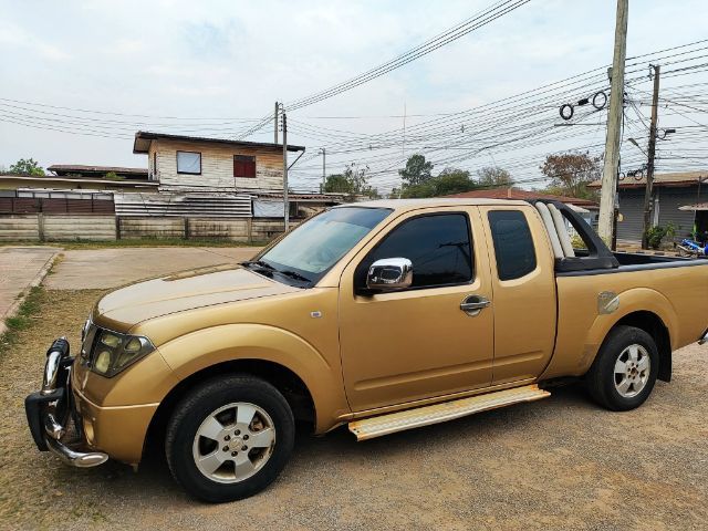 รถ Nissan Navara 2.5 LE Grand Titatium สี น้ำตาล