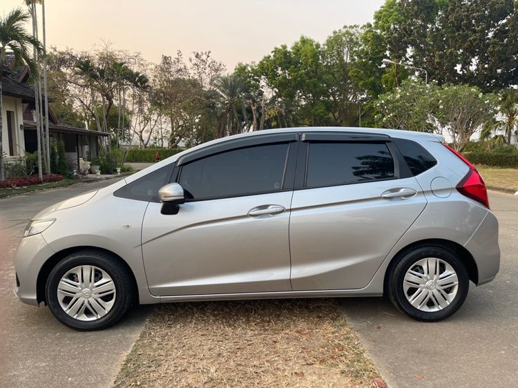 Honda Jazz 2018 1.5 S i-VTEC Sedan เบนซิน ไม่ติดแก๊ส เกียร์อัตโนมัติ เทา รูปที่ 4