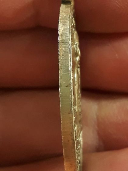 เหรียญหลวงปู่ทวด วัดช้างให้ จ.ปัตตานี รุ่น4 ไข่ปลาเล็ก ปี2505 เนื้ออัลปาก้าสภาพยังสวย รูปที่ 4