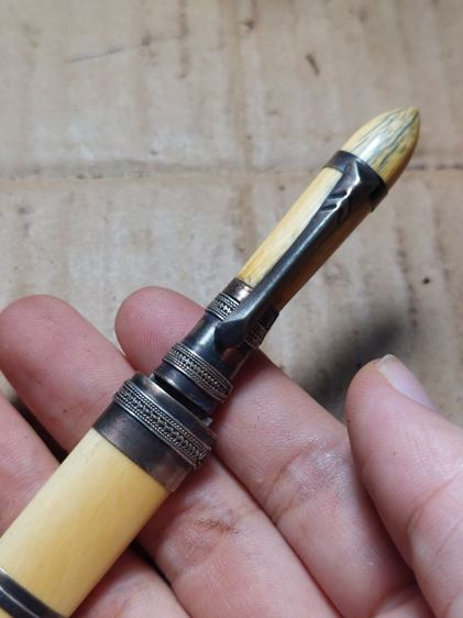 เครื่องรางมีดหมอปากกาหลวงพ่อเดิมใบ 2.5 ยาวรวม 5 นิ้วแหนรัดเป็นเงิน รูปที่ 2