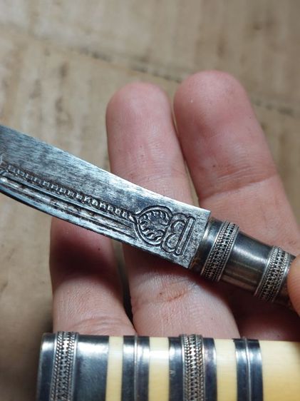 เครื่องรางมีดหมอปากกาหลวงพ่อเดิมใบ 2.5 ยาวรวม 5 นิ้วแหนรัดเป็นเงิน รูปที่ 4