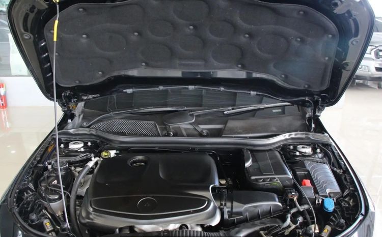 Mercedes-Benz CLA-Class 2013 CLA250 AMG Sedan เบนซิน ไม่ติดแก๊ส เกียร์อัตโนมัติ ดำ รูปที่ 2