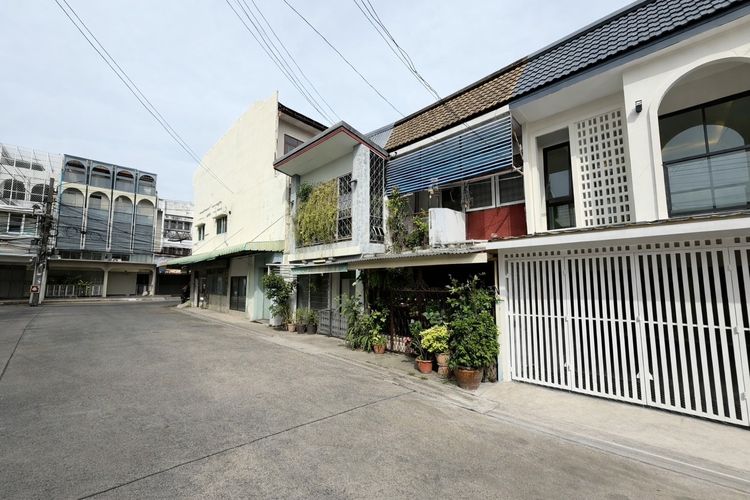 🏠 ขายทาวน์เฮาส์ 2 ชั้น ลาดปลาเค้า  ลาดพร้าว ใกล้ เมเจอร์ รัชโยธิน