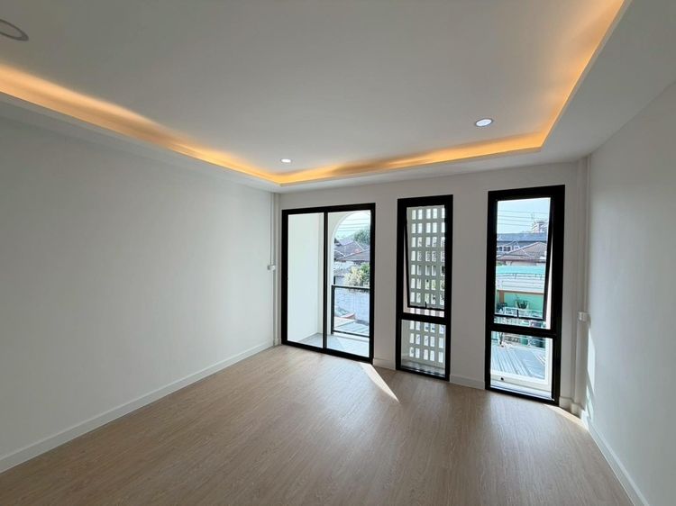 อื่นๆ ตกแต่งครบ สร้างเสร็จก่อน 2010 🏠 ขายทาวน์เฮาส์ 2 ชั้น ลาดปลาเค้า  ลาดพร้าว ใกล้ เมเจอร์ รัชโยธิน รูปที่ 3