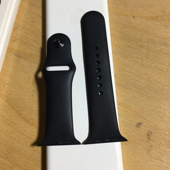 สายนาฬิกา Apple Watch แท้ ศูนย์ มือสอง สภาพดีมาก Size SและM ขนาด 42 44 45 ใส่ด้วยกันได้ พร้อมกล่องใส่ รูปที่ 6