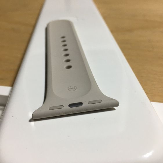 สายนาฬิกา Apple Watch สีหมอก สีควันบุหรี่ ของแท้ ศูนย์ มือสอง สภาพดีมาก Size SและM ขนาด 41 40 38 ใส่ด้วยกันได้ พร้อมกล่องใส่ รูปที่ 16