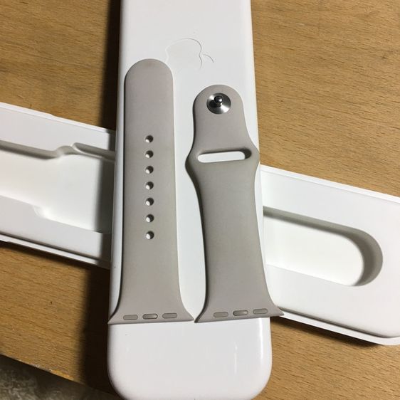 สายนาฬิกา Apple Watch สีหมอก สีควันบุหรี่ ของแท้ ศูนย์ มือสอง สภาพดีมาก Size SและM ขนาด 41 40 38 ใส่ด้วยกันได้ พร้อมกล่องใส่ รูปที่ 6