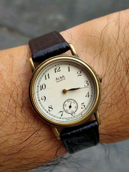 นาฬิกา Alba 2เข็มครึ่ง ถ่าน 
สภาพดี เดินดี ใช้งานปกติ รูปที่ 8