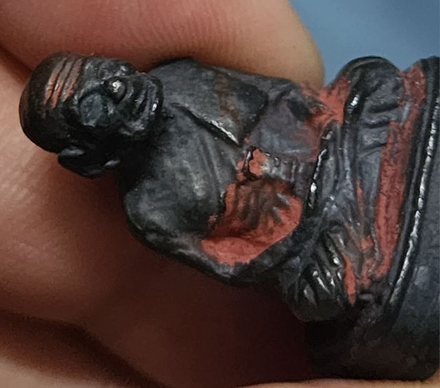 หลวงปู่ทวด รุ่นเบตง ปี05 เลขใต้ฐานตอง999 เลขสวยหายาก รูปที่ 7