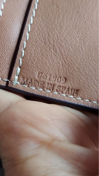 กระเป๋าถือ Loewe สีน้ำตาล รูปที่ 13