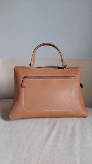 กระเป๋าถือ Loewe สีน้ำตาล รูปที่ 2