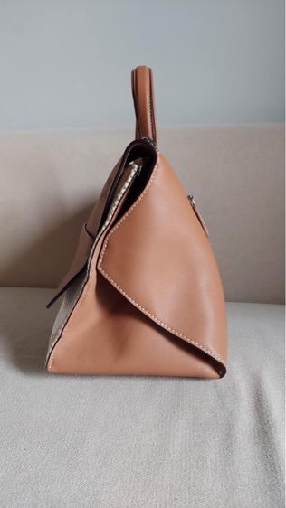 กระเป๋าถือ Loewe สีน้ำตาล รูปที่ 4