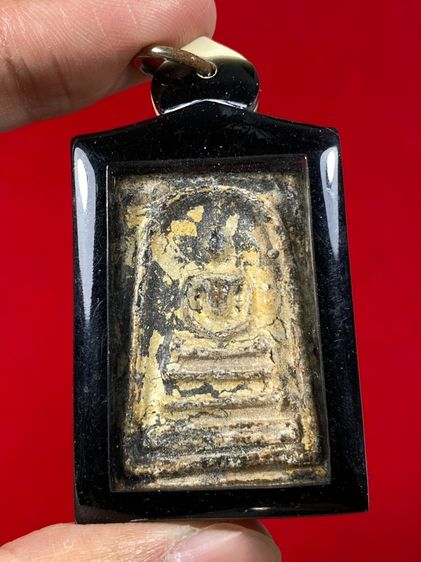 🔥 พระสมเด็จพิมพ์ใหญ่ เนื้อผง องค์สภาพสวยสมบูรณ์ ไม่มีหักซ่อม เนื้อหามวลสารดี พร้อมเลี่ยม 