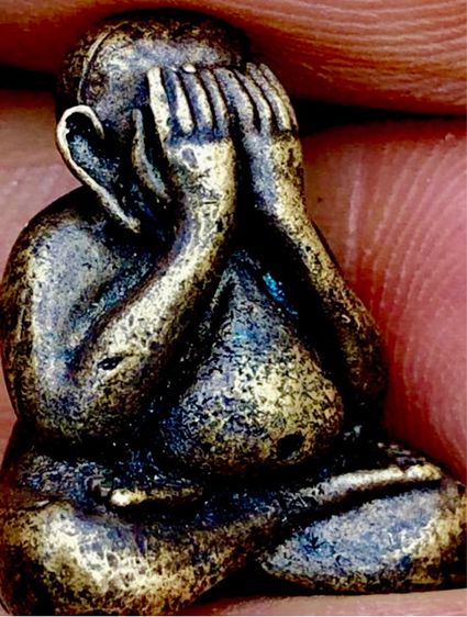 พระปิดตาหลวงปู่ทิม วัดระหารไร่ จ.ระยอง เนื้อเก่าๆ พระเก่าๆเหมาๆบ้านๆ พระคนแก่เก่าๆเก็บ ทิ้งใว้ก่อนจากไป ให้ยายดูแลเเทน