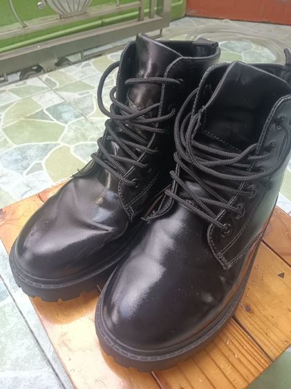 รองเท้าบูตลำลอง รูปที่ 16