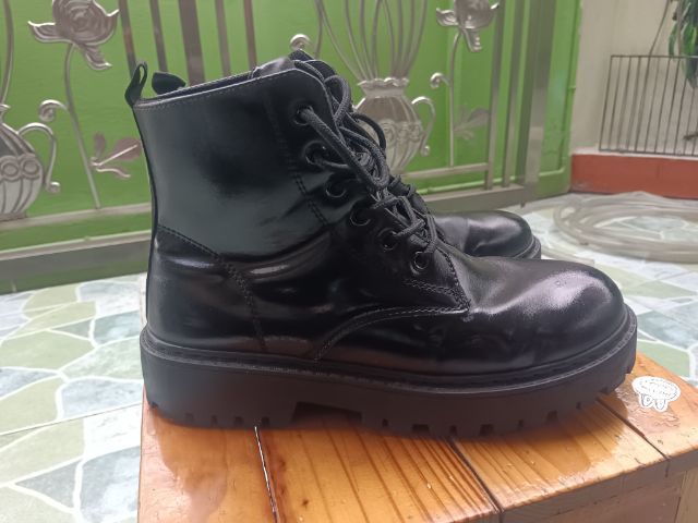 รองเท้าบูตลำลอง รูปที่ 15
