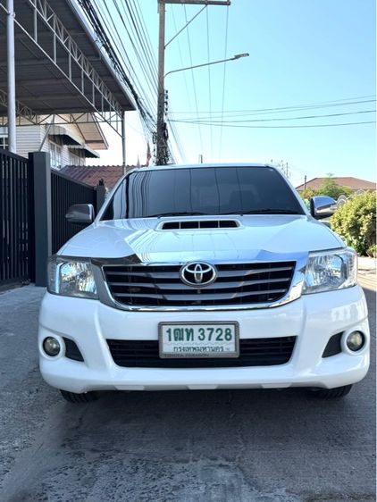 Toyota Hilux Vigo Champ 2015 Smart Cab 2.5 E Pickup ดีเซล ไม่ติดแก๊ส เกียร์ธรรมดา ขาว รูปที่ 2
