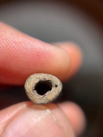 เปิดตะกรุดจระเข้ขบฟันยาว 3.8 นิ้ว ไม่ทราบที่(มีสินค้าหลายรายการกดเข้ามาดูในโปรไฟล์ได้เลยครับ) รูปที่ 4