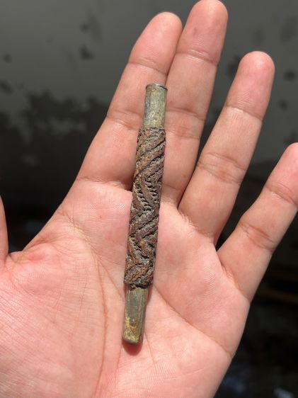 เปิดตะกรุดจระเข้ขบฟันยาว 3.8 นิ้ว ไม่ทราบที่(มีสินค้าหลายรายการกดเข้ามาดูในโปรไฟล์ได้เลยครับ)