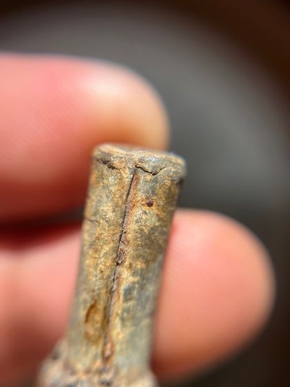 เปิดตะกรุดจระเข้ขบฟันยาว 3.8 นิ้ว ไม่ทราบที่(มีสินค้าหลายรายการกดเข้ามาดูในโปรไฟล์ได้เลยครับ) รูปที่ 5