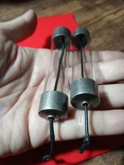 ตะกรุดเนื้อเงินแท้เก่าโบราณขนาดใหญ่สภาพเยี่ยม รูปที่ 5