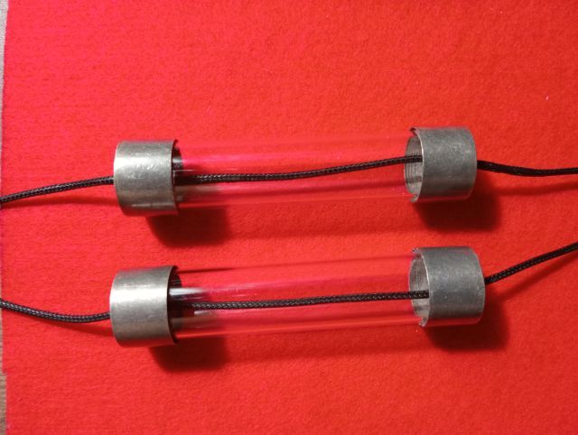 ตะกรุดเนื้อเงินแท้เก่าโบราณขนาดใหญ่สภาพเยี่ยม รูปที่ 6