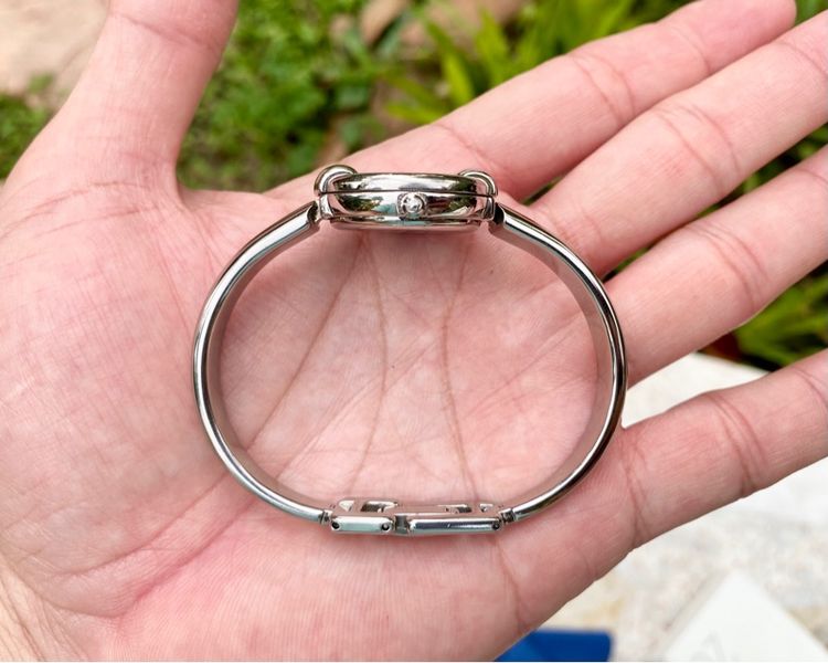 นาฬิกาGucci 1400L Bangle Watch (swiss made) แท้ศูนย์ รูปที่ 2