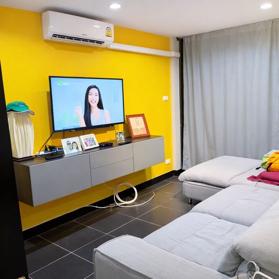 มีบางส่วน ขายทาวน์เฮาส์ 3 ชั้น หมู่บ้านผาสุขสันติ ซ.พัฒนาการ 67 แยก 10 พร้อมเข้าอยู่ ทำเลดีใกล้แอร์พอร์ตลิงก์และทางด่วน รูปที่ 2