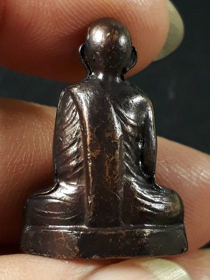 รูปเหมือนปั๊ม หลวงพ่อพรหม รุ่นก้นระฆัง ปี พ.ศ. 2512 วัดช่องแค จังหวัดนครสวรรค์ รูปที่ 2