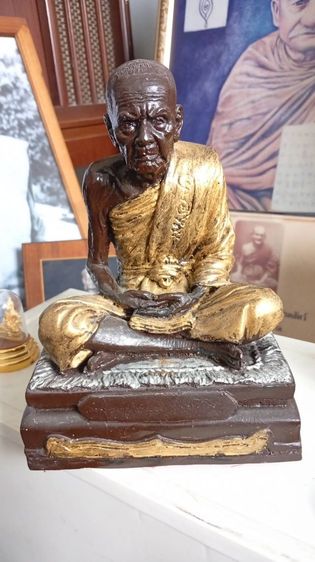 พระบูชาหลวงปู่หมุน 105 ปี หน้าตัก 5 นิ้ว รุ่นเสาร์5 รูปที่ 2