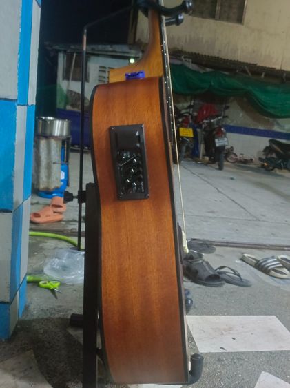 กีต้าร์โปร่งภาคไฟฟ้า martin lee  รูปที่ 4