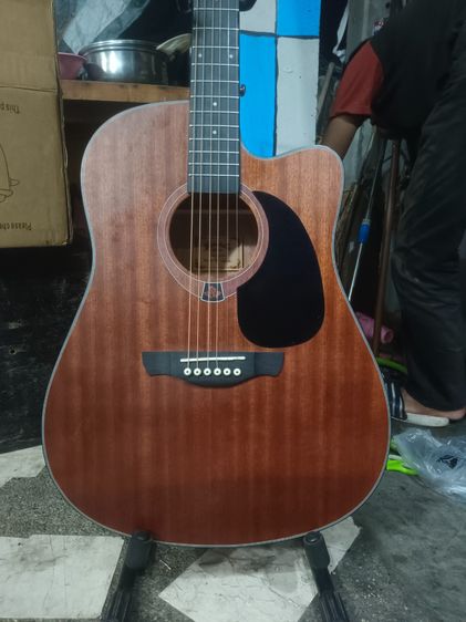 กีต้าร์โปร่งภาคไฟฟ้า martin lee  รูปที่ 2