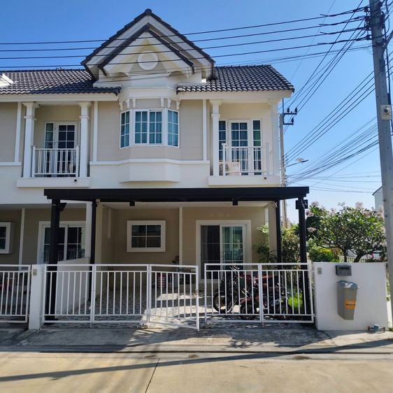 ขายบ้านทาวน์โฮม สภาพดีมาก ตกแต่งพร้อมอยู่