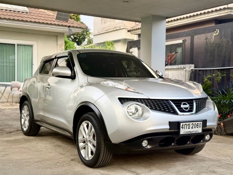 Nissan Juke 2015 1.6 V Utility-car เบนซิน ไม่ติดแก๊ส เกียร์อัตโนมัติ บรอนซ์เงิน รูปที่ 2