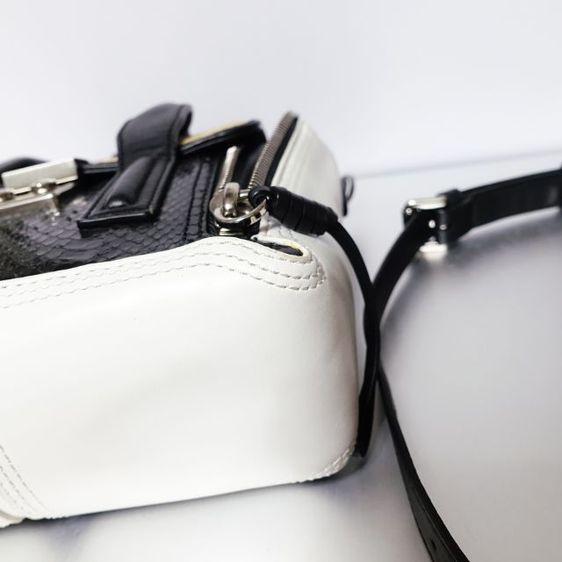 Used Like New 3.1 Phillip Lim
 Pashli Elaphe Leather and Woven Mini Bag รูปที่ 10