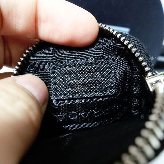 New PRADA
Yoga Mat with Strap and Mini Nylon Bag รูปที่ 5