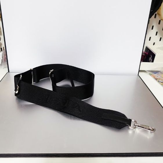 New PRADA
Yoga Mat with Strap and Mini Nylon Bag รูปที่ 7