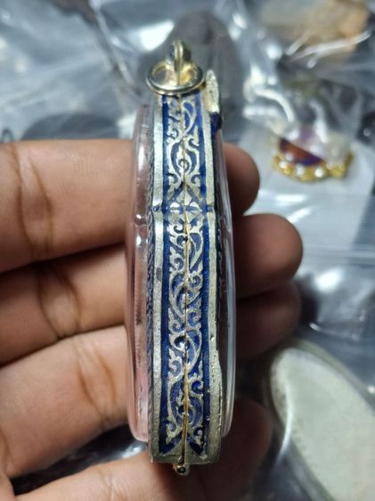 แผ่นปั๊มรูปเหมือน หลวงพ่อพรหม วัดช่องแค เสาร์ห้า ปี 2512 รูปที่ 2