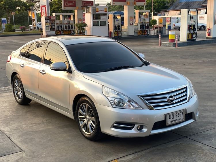 รถ Nissan Teana 2.5 XV สี บรอนซ์เงิน