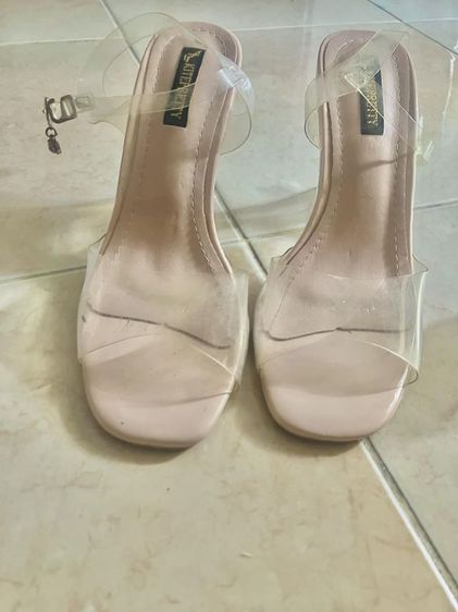 รองเท้าส้นสูง เบอร์ 35-36