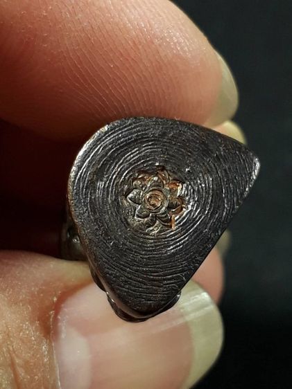 รูปหล่อหลวงพ่อเกษม เขมโก ก้นดอกจันทร์ สำนักสุสานไตรลักษณ์ จังหวัดลำปาง รุ่นแรก ปี 2518 รูปที่ 5