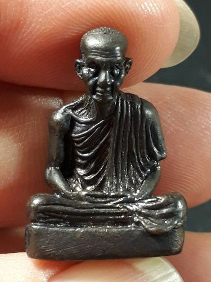 รูปหล่อหลวงพ่อเกษม เขมโก ก้นดอกจันทร์ สำนักสุสานไตรลักษณ์ จังหวัดลำปาง รุ่นแรก ปี 2518