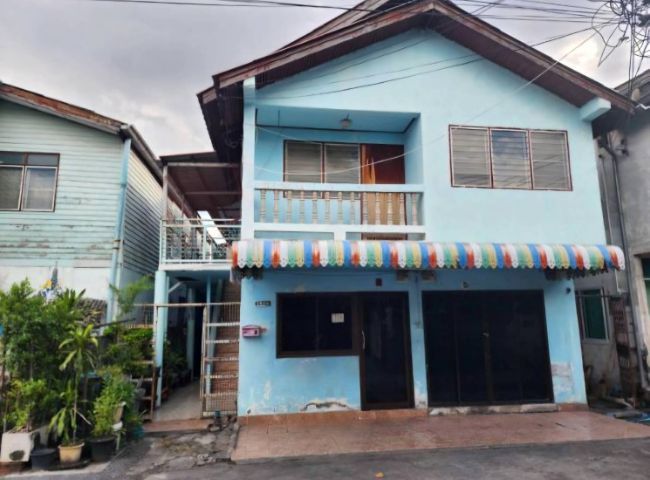 บ้านสีฟ้า​ 36​ ตร.วา