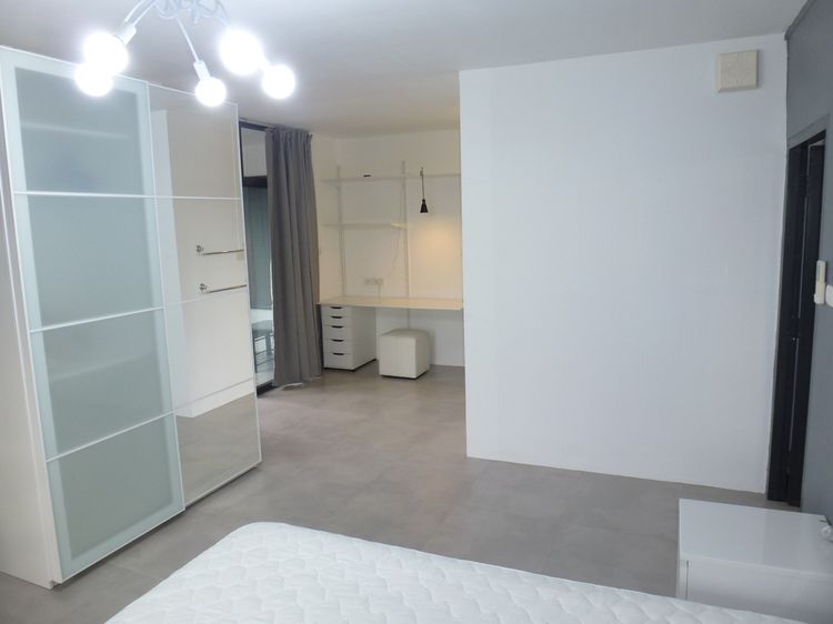 อื่นๆ ไม่อนุญาต มีบางส่วน สร้างเสร็จก่อน 2010 69 sqm Corner Unit Condo Huai Kwang รูปที่ 2